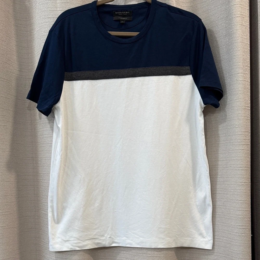 Banana Republic Luxury Touch Cotton Men’s Navy, White Grey Short Sleeve Size L